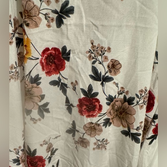 Dressfo white floral dress. - Picture 5 of 5